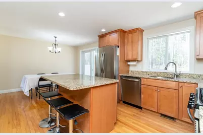 391 Franklin St #1, Hanson, MA 02341 - Photo 11