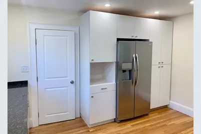 28 Sunnybank Rd #1, Watertown, MA 02472 - Photo 3