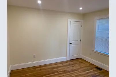 28 Sunnybank Rd #1, Watertown, MA 02472 - Photo 7