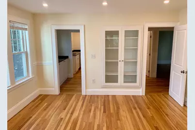 28 Sunnybank Rd #1, Watertown, MA 02472 - Photo 9