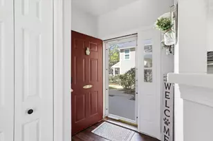 107 Bradford Commons Ln, Braintree, MA 02184 - Photo 3