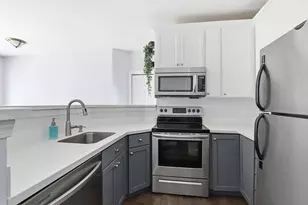 107 Bradford Commons Ln, Braintree, MA 02184 - Photo 15
