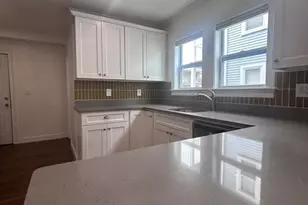 25 Granfield Ave, Boston, MA 02131 - Photo 9