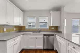 25 Granfield Ave, Boston, MA 02131 - Photo 11