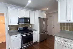 25 Granfield Ave, Boston, MA 02131 - Photo 9