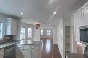 25 Granfield Ave, Boston, MA 02131 - Photo 9