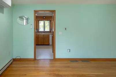 142 Spruce Hill Ave, Northampton, MA 01062 - Photo 9