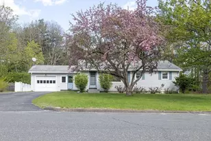 142 Spruce Hill Ave, Northampton, MA 01062 - Photo 3