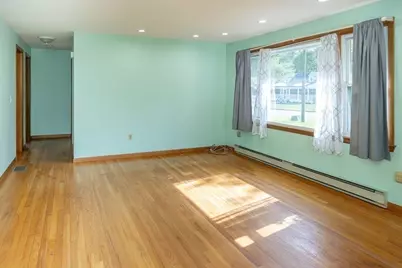 142 Spruce Hill Ave, Northampton, MA 01062 - Photo 11
