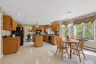 43 Hampshire Rd, Peabody, MA 01960 - Photo 15