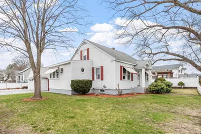 210 7th Avenue, Lowell, MA 01854 - Photo 5