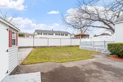 210 7th Avenue, Lowell, MA 01854 - Photo 35