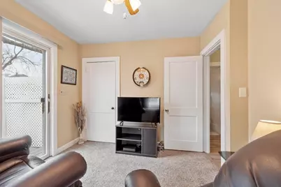 210 7th Avenue, Lowell, MA 01854 - Photo 29