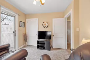 210 7th Ave, Lowell, MA 01854 - Photo 29