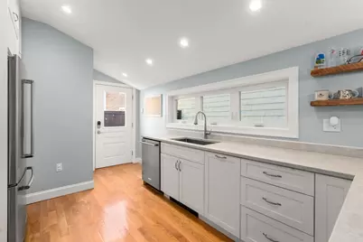 81 Pearl Street, Boston, MA 02129 - Photo 11