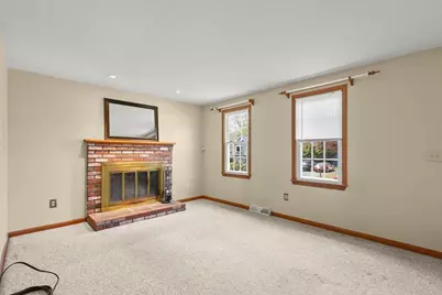 42 Sewell St, Brockton, MA 02301 - Photo 7