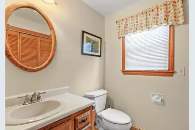 42 Sewell St, Brockton, MA 02301 - Photo 15