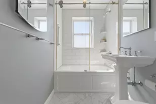 21 Bowdoin St, Boston, MA 02114 - Photo 13