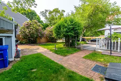 40 Benefit St, Attleboro, MA 02703 - Photo 23