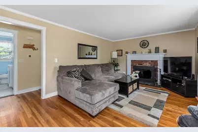 40 Benefit St, Attleboro, MA 02703 - Photo 3