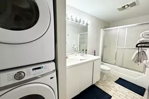 96 Gainsborough St, Boston, MA 02115 - Photo 9
