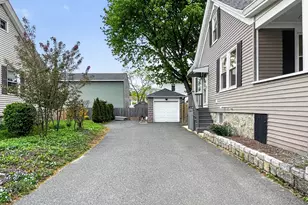 9 Hood St, Saugus, MA 01906 - Photo 5