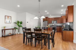 249 Robbins St, Waltham, MA 02453 - Photo 9