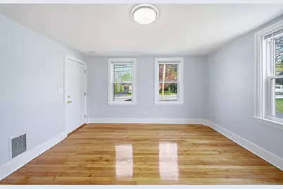 567-569 Hill St, Northbridge, MA 01588 - Photo 9