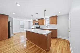 567-569 Hill St, Northbridge, MA 01588 - Photo 3