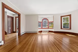 10 Oak Bluff St, Medford, MA 02155 - Photo 9