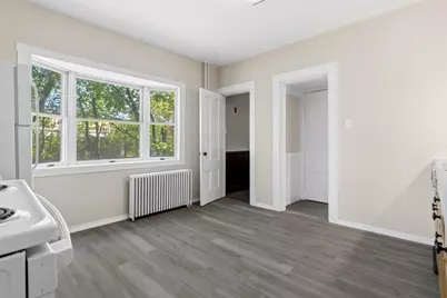 10 Oak Bluff St, Medford, MA 02155 - Photo 17