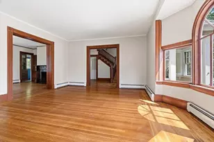 10 Oak Bluff St, Medford, MA 02155 - Photo 11
