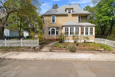 10 Oak Bluff St, Medford, MA 02155 - Photo 1