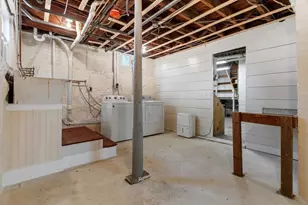 10 Oak Bluff St, Medford, MA 02155 - Photo 37