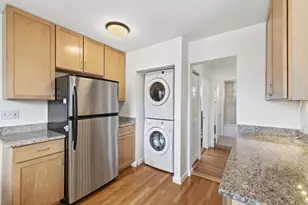 22 Martin St, Medford, MA 02155 - Photo 3