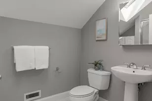 249 Robbins St, Waltham, MA 02453 - Photo 21