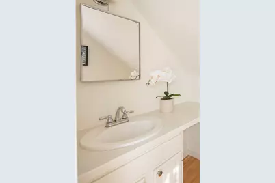 185 Hamilton St #3, Cambridge, MA 02139 - Photo 9