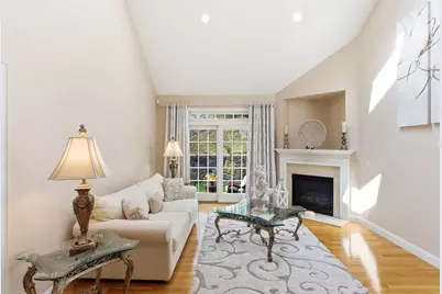 900 Lynnfield St #D16, Lynnfield, MA 01940 - Photo 3