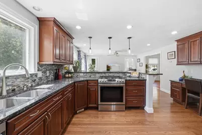 28 Saxon Rd, Worcester, MA 01602 - Photo 13