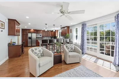 28 Saxon Rd, Worcester, MA 01602 - Photo 9