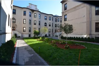 4 Albemarle Ct #C, Boston, MA 02115 - Photo 11