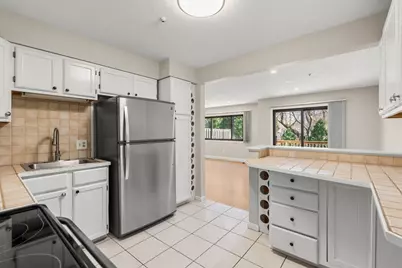 7 Aspen Ln #7, Peabody, MA 01960 - Photo 9