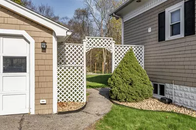 19 Forest St, Haverhill, MA 01832 - Photo 25