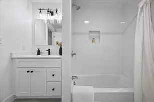 25 Lynn St, Marshfield, MA 02050 - Photo 29
