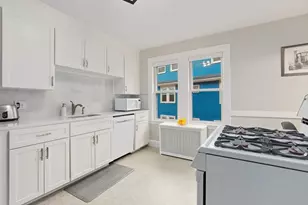 54 Edgecliff Rd, Watertown, MA 02472 - Photo 7