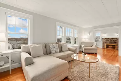 54 Edgecliff Rd #2, Watertown, MA 02472 - Photo 3