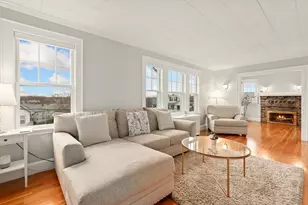 54 Edgecliff Rd, Watertown, MA 02472 - Photo 3