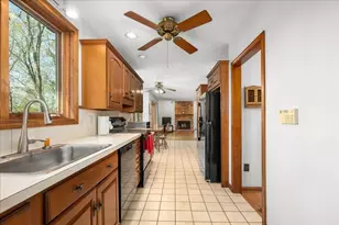 11 Tattan Farm Rd, Worcester, MA 01605 - Photo 9