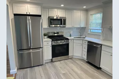 32 Essex Road, Sharon, MA 02067 - Photo 9