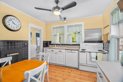 42 Fayette Pl, Taunton, MA 02780 - Photo 9